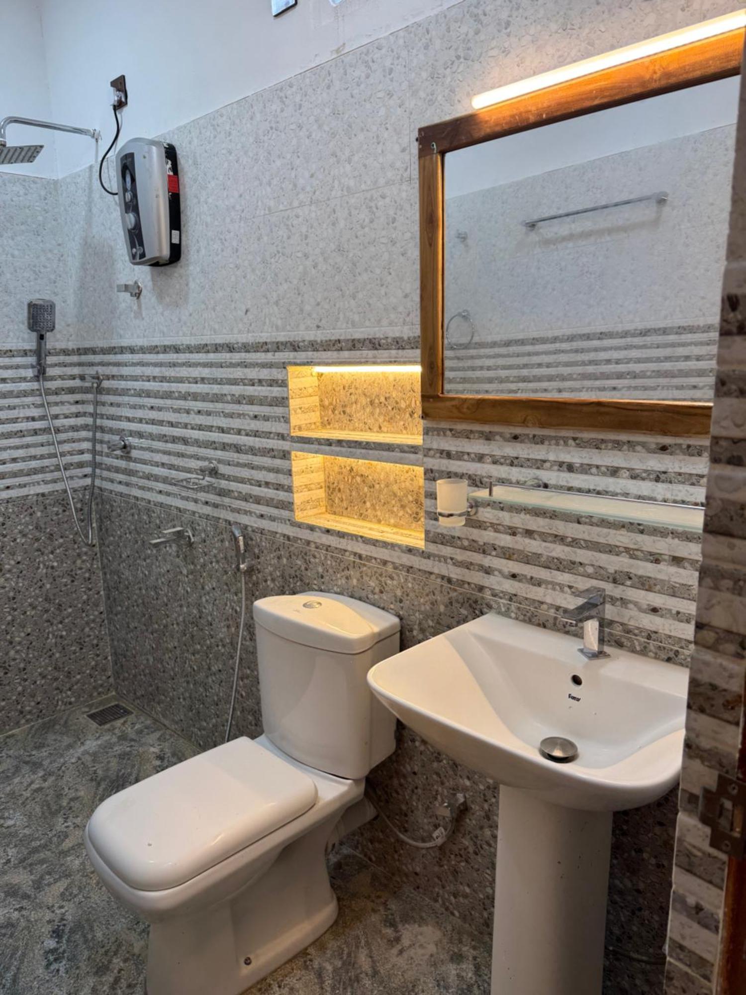 Beach Wave Hotel Arugam Bay Esterno foto