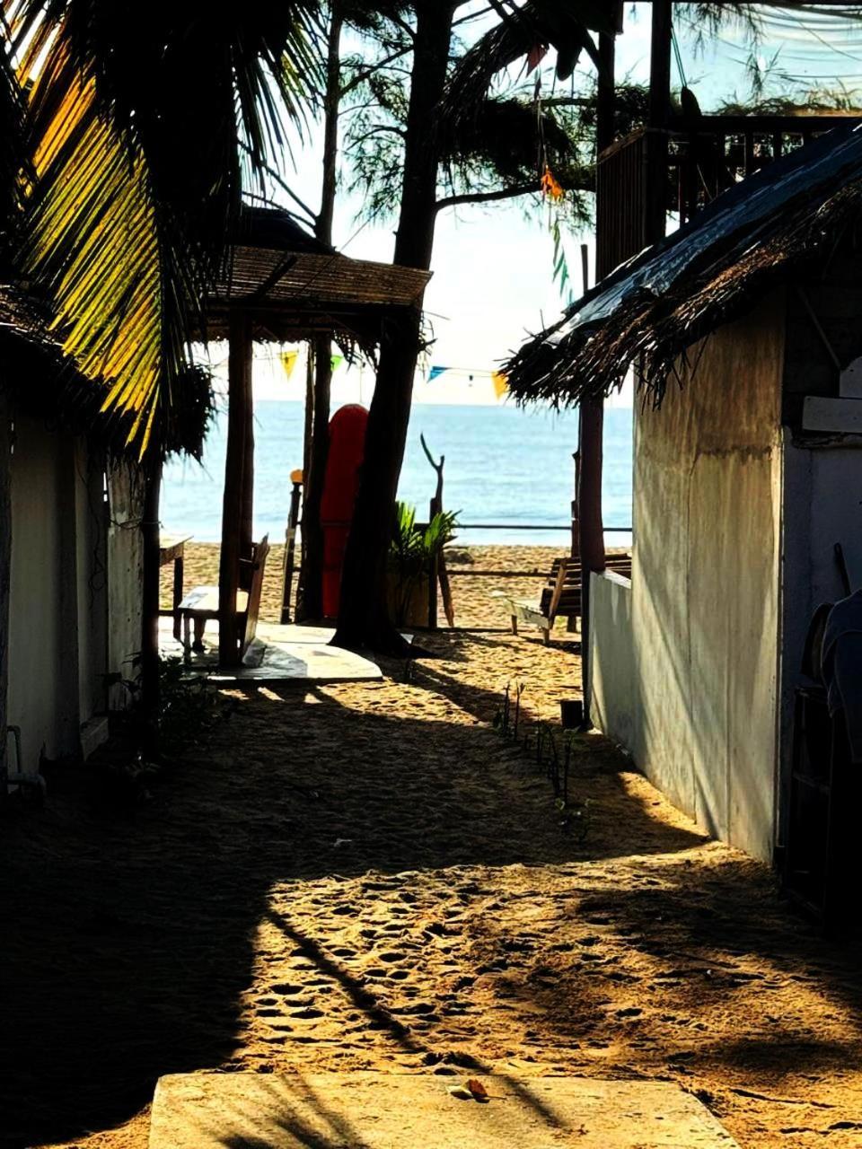 Beach Wave Hotel Arugam Bay Esterno foto