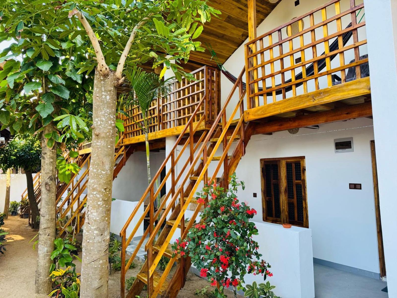 Beach Wave Hotel Arugam Bay Esterno foto