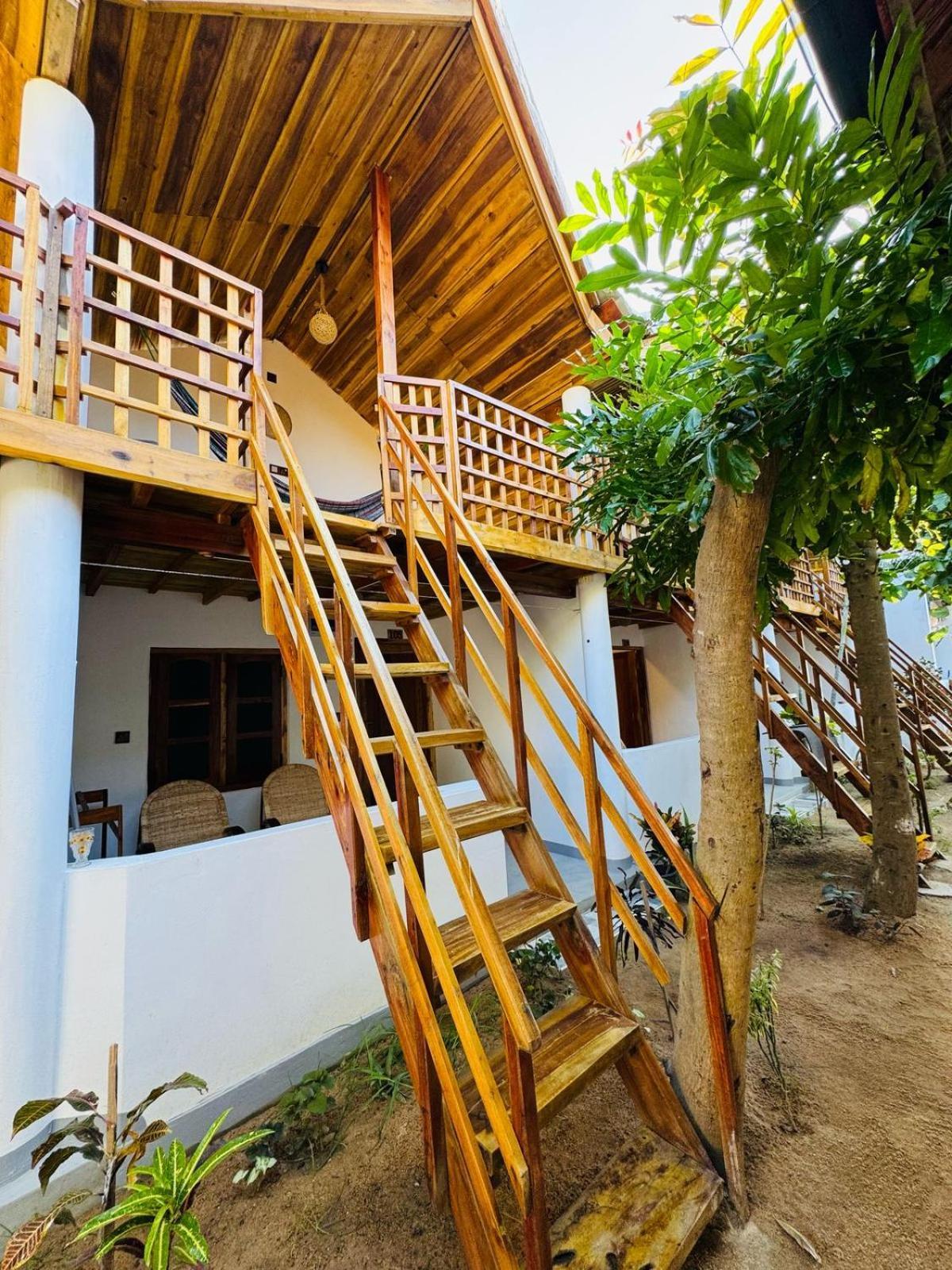 Beach Wave Hotel Arugam Bay Esterno foto